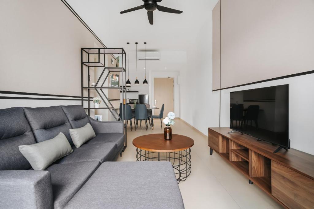 Nowhere 2Br & 2Bath Apartment With Balcony @ Reizz Residences Kuala Lumpur Dış mekan fotoğraf