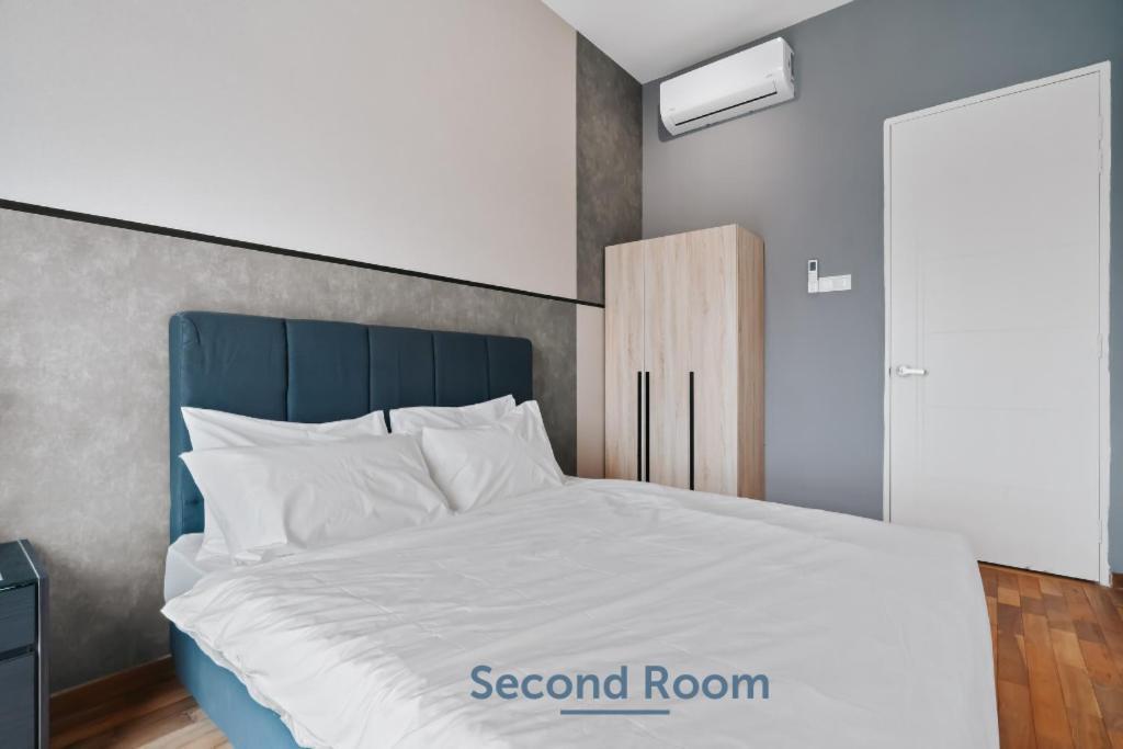 Nowhere 2Br & 2Bath Apartment With Balcony @ Reizz Residences Kuala Lumpur Dış mekan fotoğraf